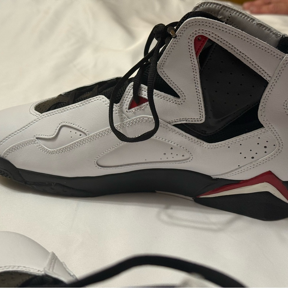 Nike Air Jordan True Flight White Varsity Red Black Chicago NBY 342964-160 - Picture 6 of 8